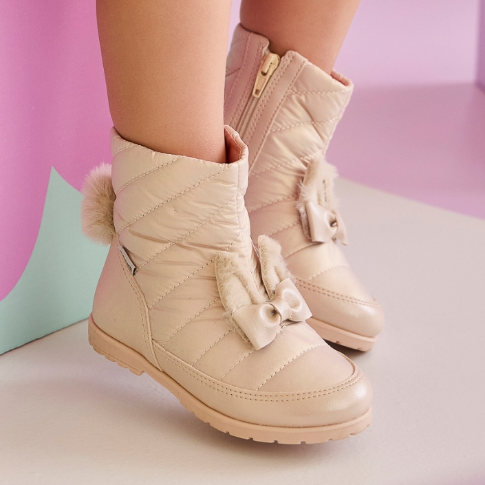 Bota Infantil Orelhas de Coelhinho Fofo Nude Pampili