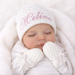 kit touca e luvinha de tricô saida maternidade bebe RN com nome/ personalizada em Oferta na Shopee