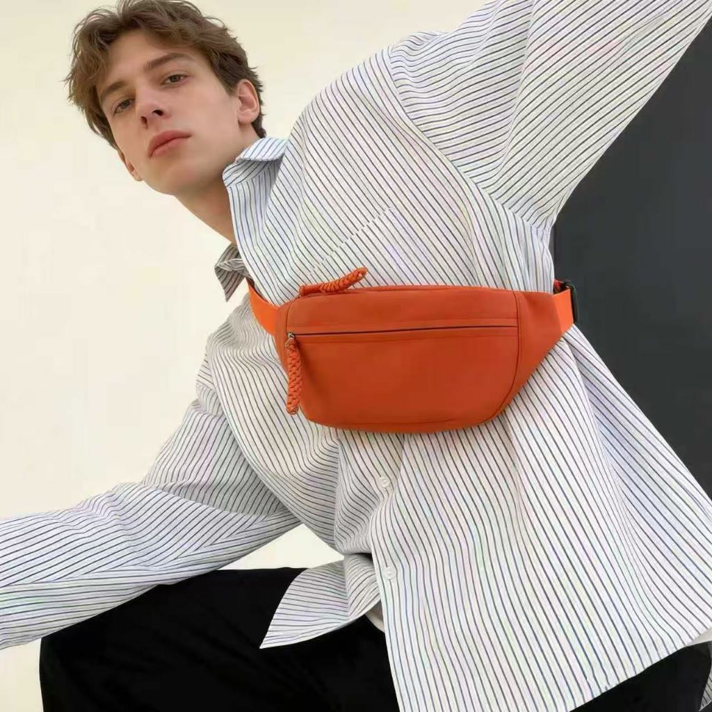 Bolsa transversal de lona casual feminina de marca da moda.Bolsa de peito esportiva, bolsa de cintura pequena e versátil — imagem 2 de 2