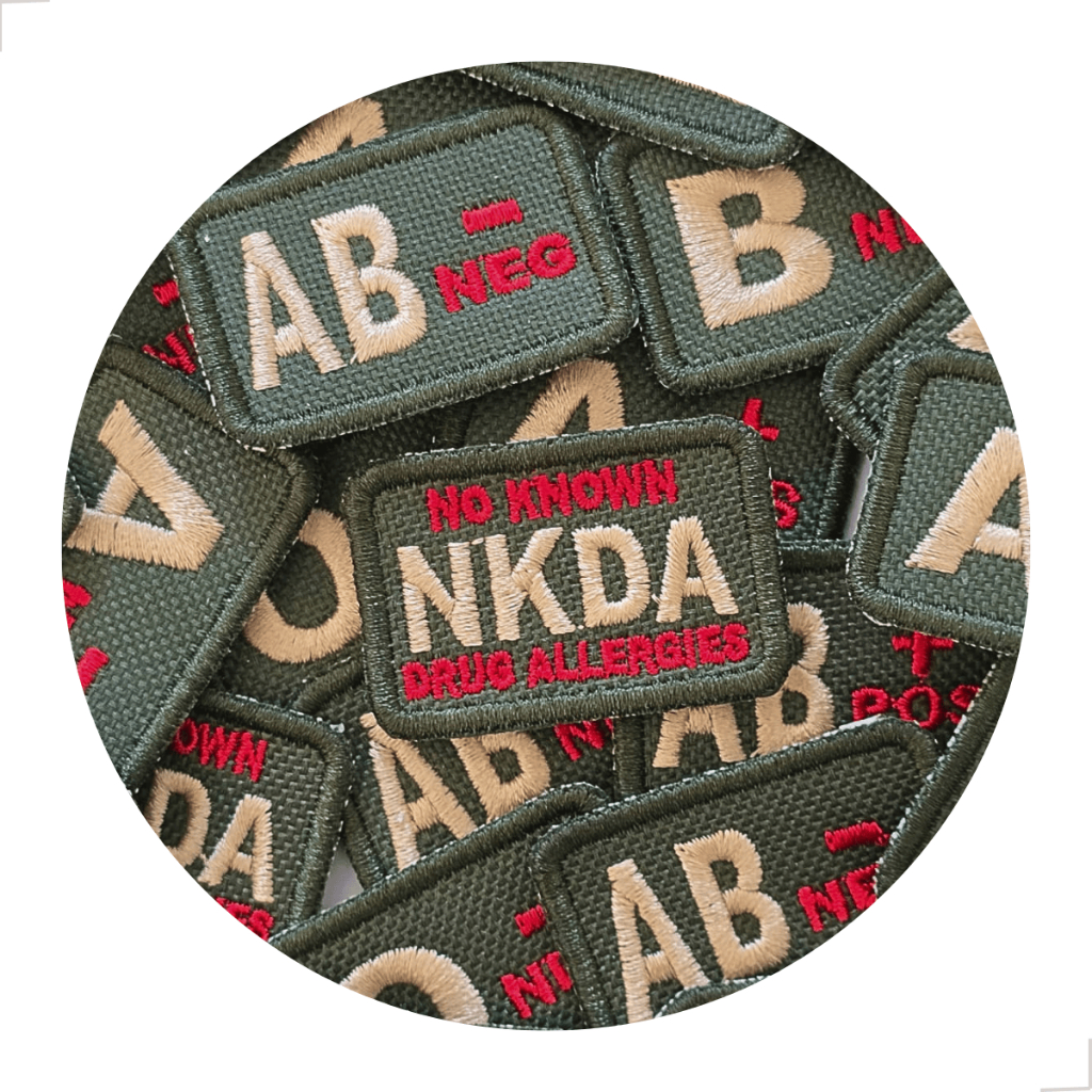Patch Bordado Tipo Sanguíneo Fator RH 3x4,5cm Tático Militar Mochila Colete Farda Uniforme Identificação Operacional EDC