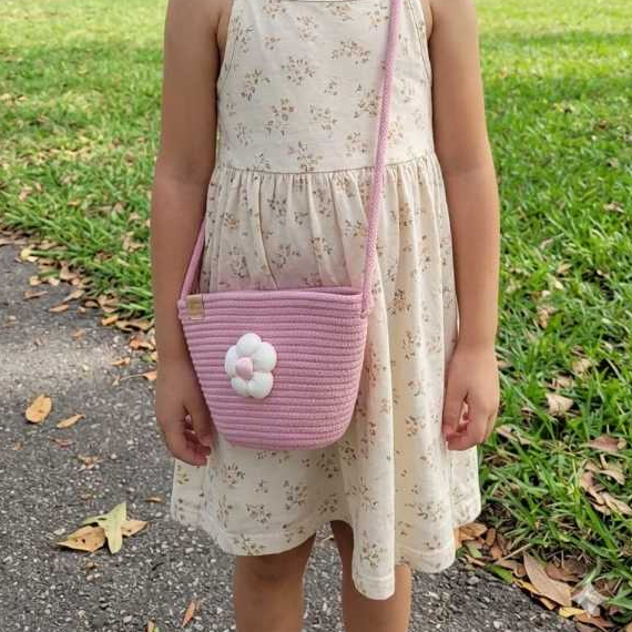 Bolsa infantil de cordão de algodão - Florzinha