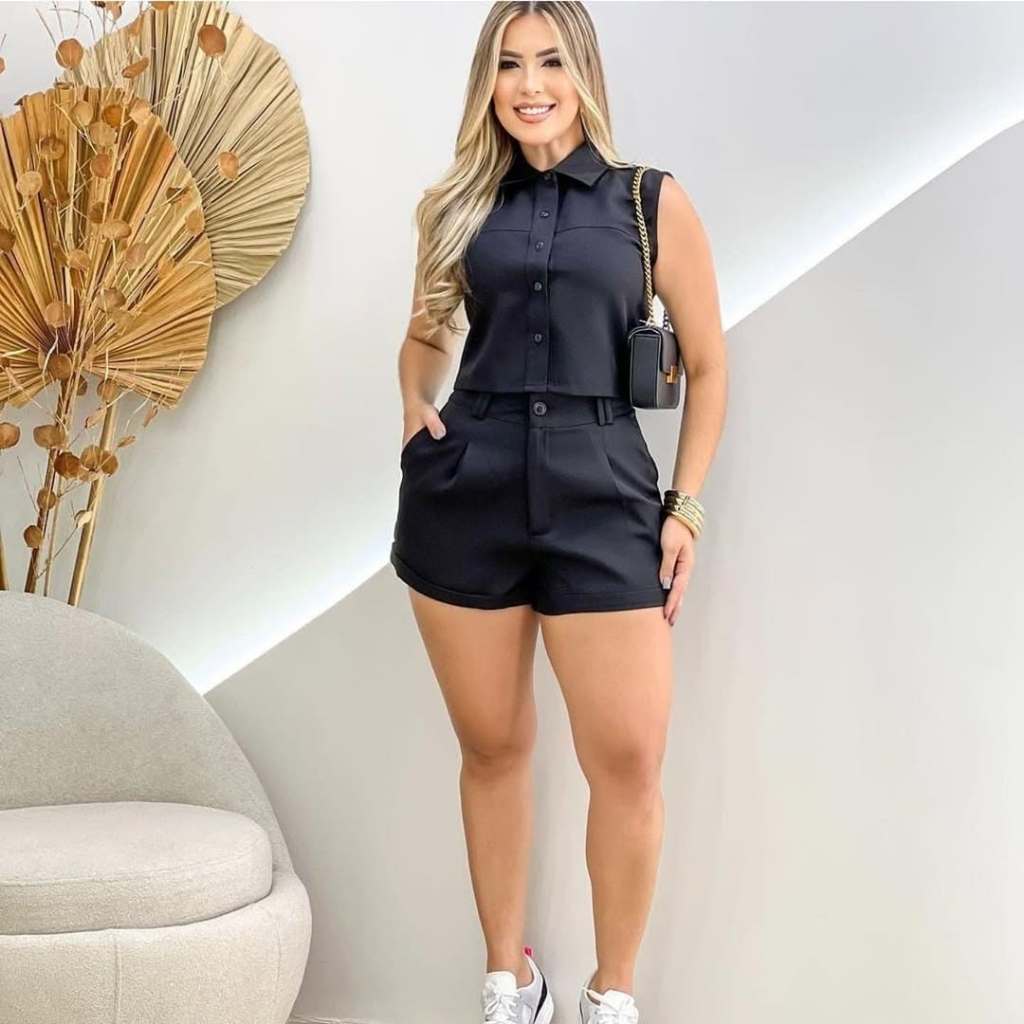 Conjunto feminino Social Colete com botões e Short em alfaiataria