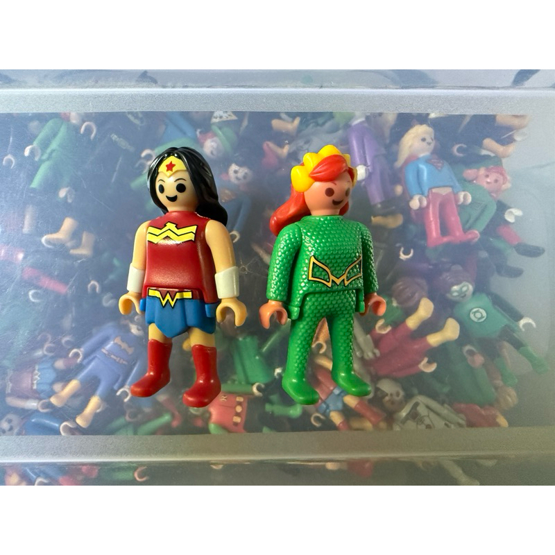 COMBO KIT MULHER MARAVILHA E MERA DC Kinder Ovo Playmobil