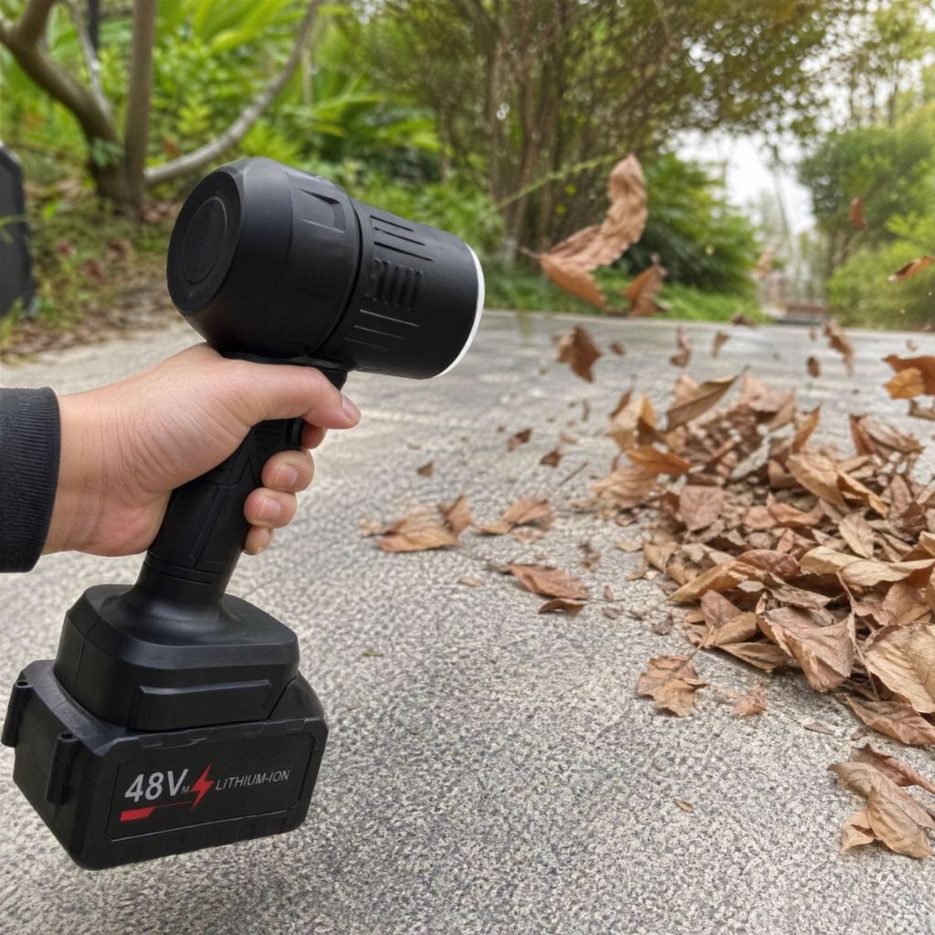 Soprador De Folhas Turbo Portátil Recarregável 48v Com 2 Baterias Limpeza Interna e Externa + Maleta