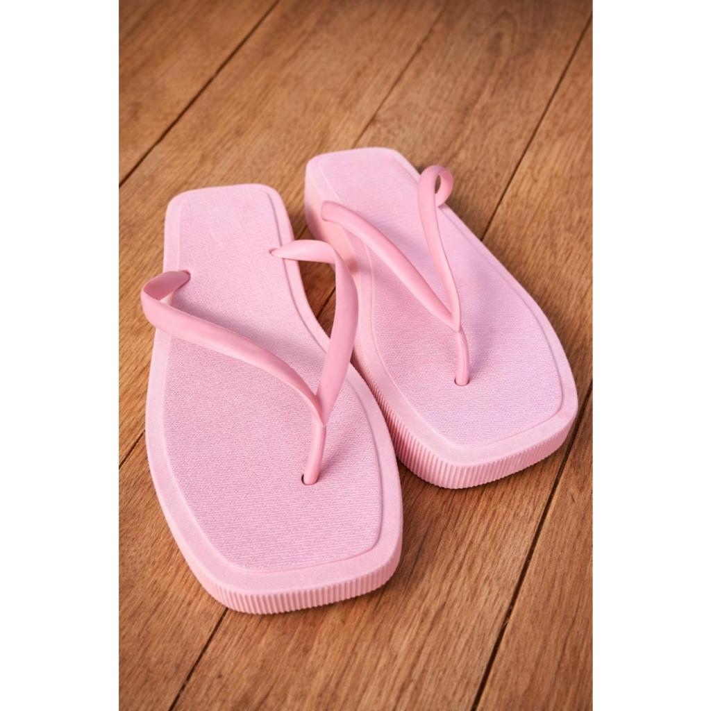 Chinelo Feminino Plataforma Ponta Quadrada Moda Tendência Confortável Lançamento