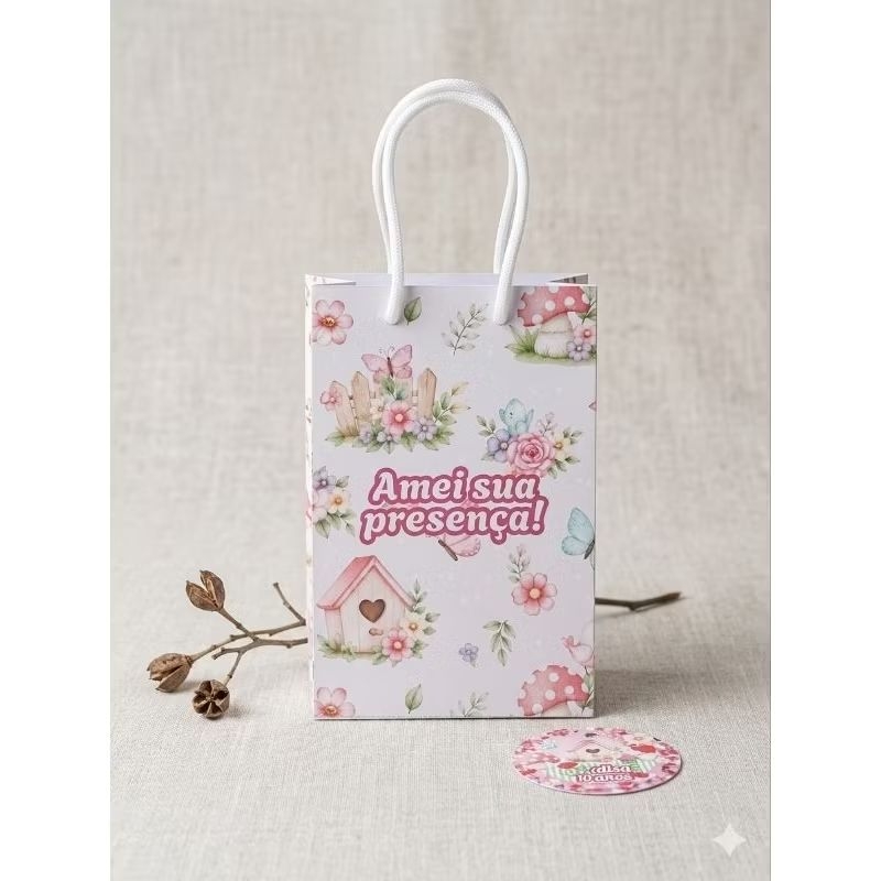 Sacolinha personalizada tema Jardim das Borboletas. Sacolinha com alça personalizada para lembrancinhas.