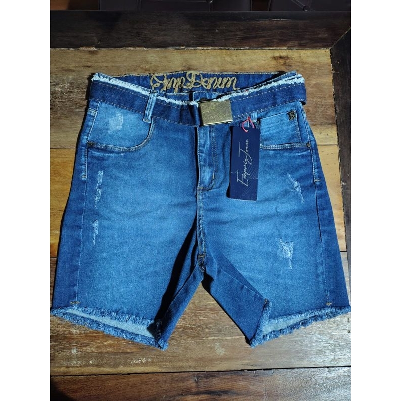 Shorts Jeans com cinto removível Tamanho 38 Empório