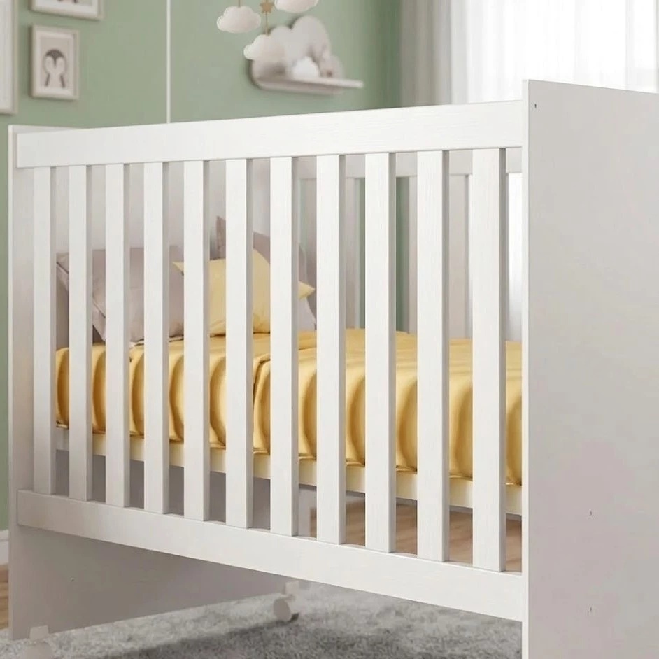 Detalhes do Berço Americano Life 120x60 Suporte Mosquiteiro Rodízios Compacto Quarto Bebê MDF Incluso Colchão