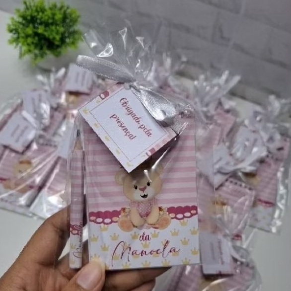 Bloquinho 10x7 + MINI lápis personalizado( lembrancinha vai embrulhada no saquinho) maternidade ,aniversario, formatura.