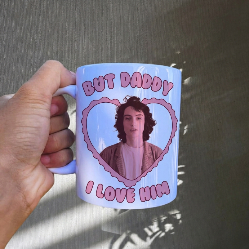 Caneca Finn Wolfhard But Daddy I Love Him Stranger Things