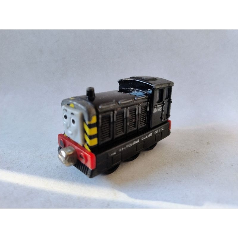 Miniatura Coleção Trem Thomas e Amigos Mavis Original Metal/imã Presente Amante/Colecionador(*Ler Descrição)Desgaste