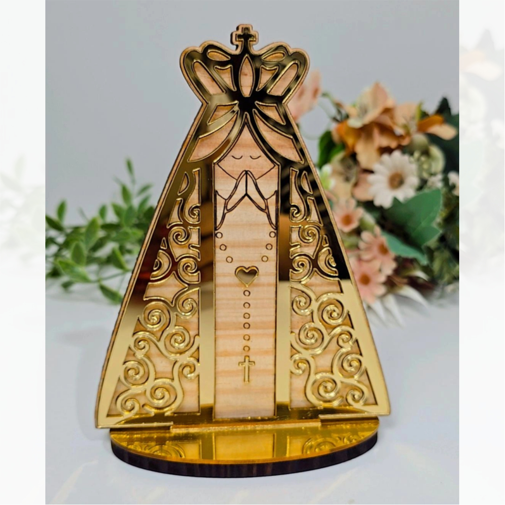Nossa Senhora Aparecida Decorativa Madeira Natural Acrílico Dourado Presente Batismo Crisma Casamento Padrinhos Convite