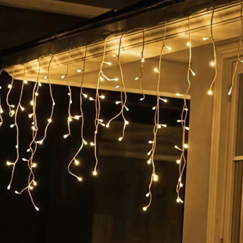 Cascata Pisca Pisca Iluminação De Natal 100 Leds 3m 110V Branco Quente