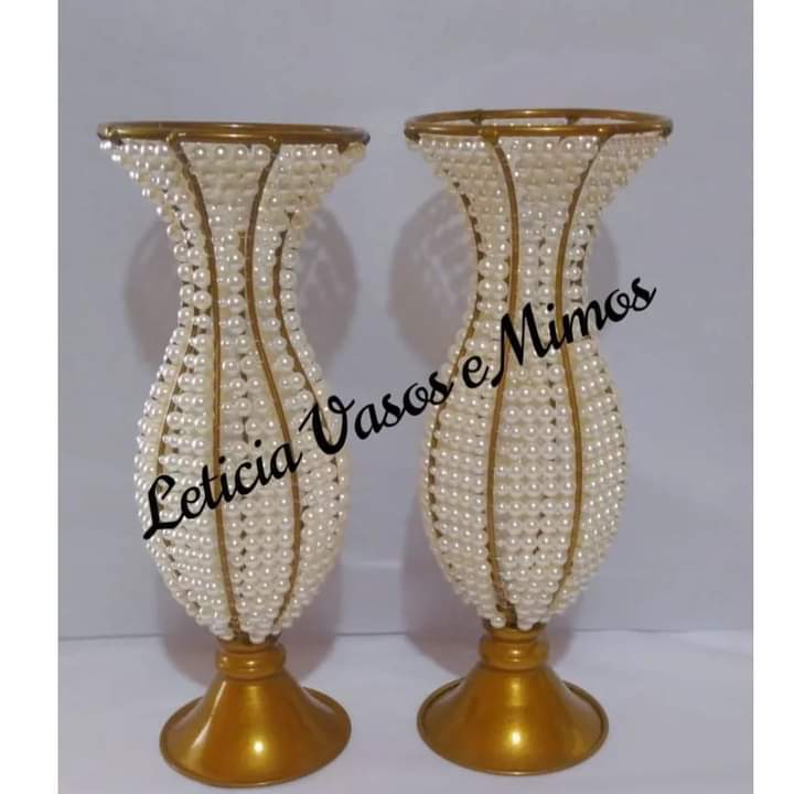 kit de vasos bordado em perolas ou pedraria com medida de 30cm altura, vaso para festas em geral, casamento, anivessario