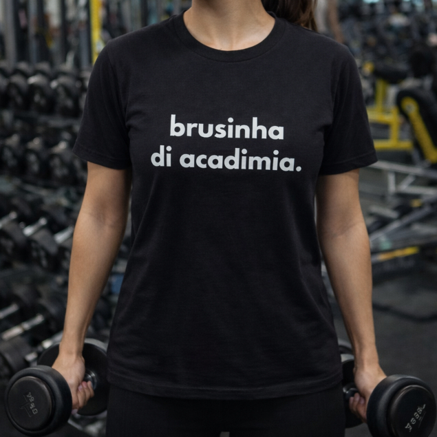 Camisa Camiseta Feminina Frase Brusinha Di Acadimia Oversized 100% Algodão Leve Confortável Lançamento