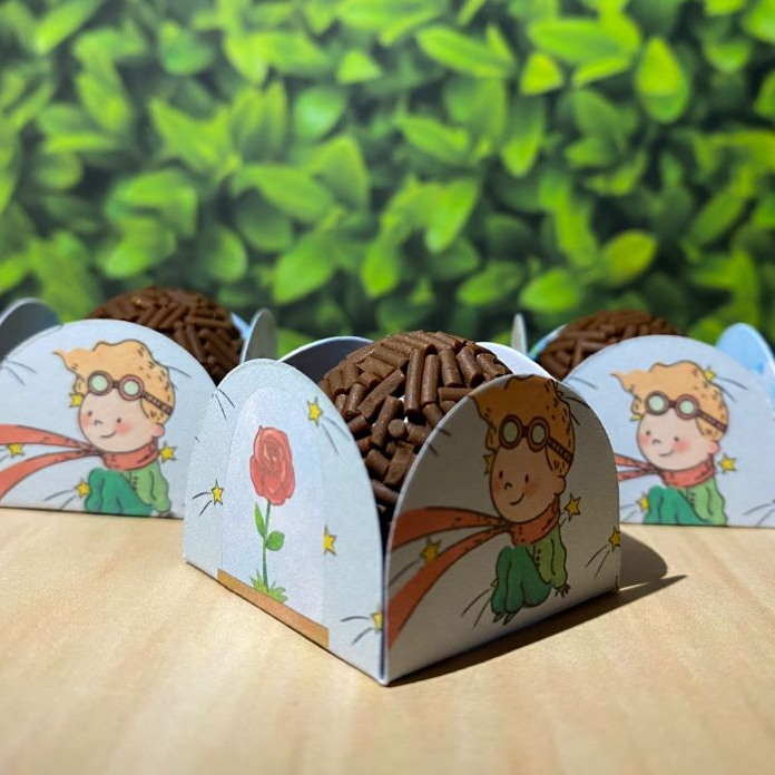 O PEQUENO PRINCIPE forminhas personalizadas 4 pétalas doce brigadeiro nº6 festa aniversário