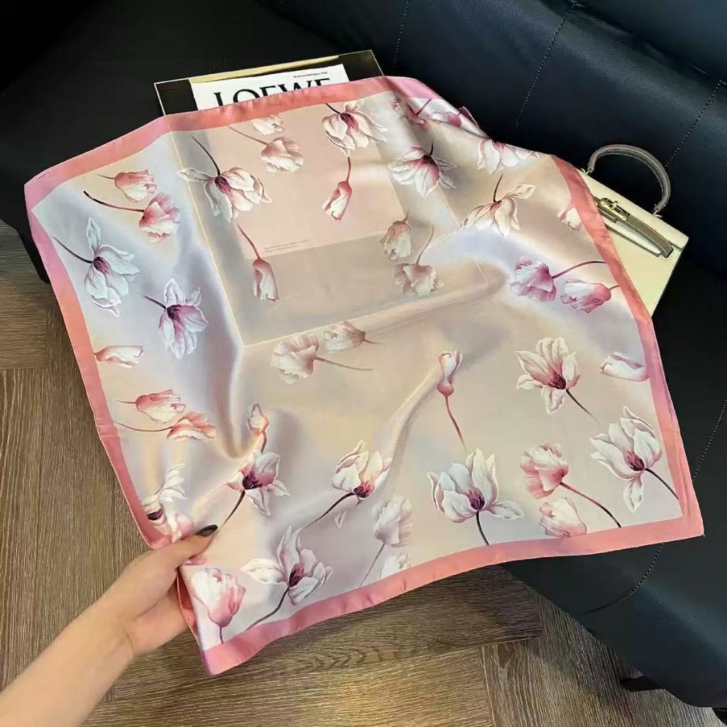 Lenço de seda fina 70x70,Orquídea Rosa, textura acetinada, imitação de cetim, proteção solar