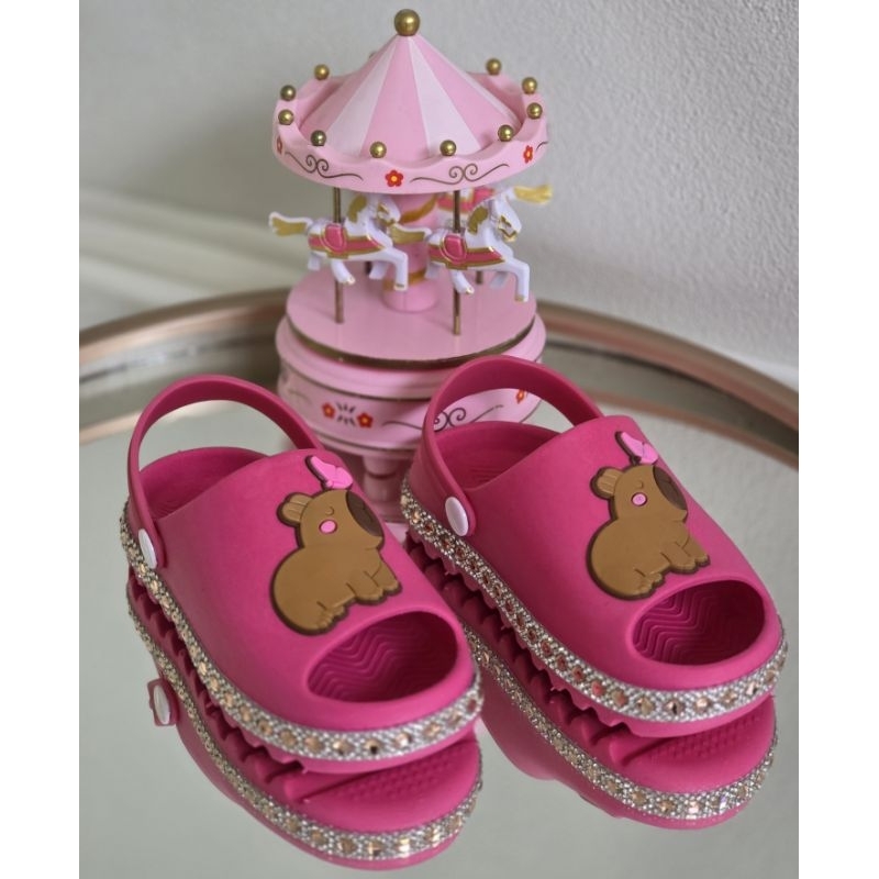 CAPIVARA BABY BABUCHEEE FEMININO MACIO em Oferta na Shopee