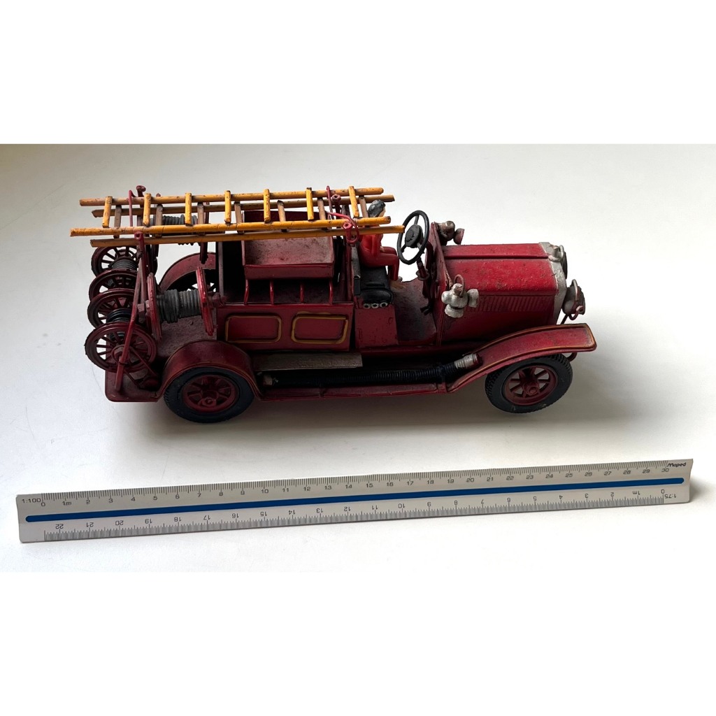 Carro Antigo Miniatura Bombeiro (25cm) Vermelho de Ferro Bem Conservado. Item Escasso para Coleção