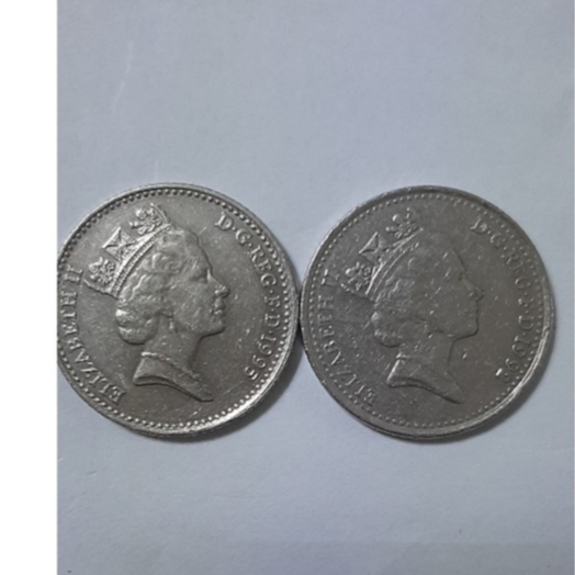 Lote 2 Moedas estrangeiras do Reino Unido anos : 1992,1995 bem conservadas.