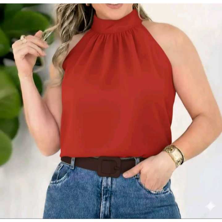 blusa feminina estilosa com gola alta elegante