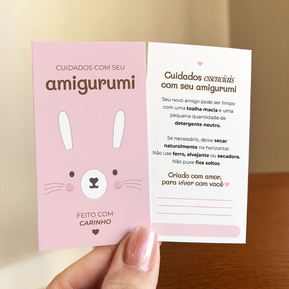 Cartão Cuidados com Amigurumi - Tag Etiqueta 9x5 cm - Lavagem, Artesanal, Crochê, Feito a Mão