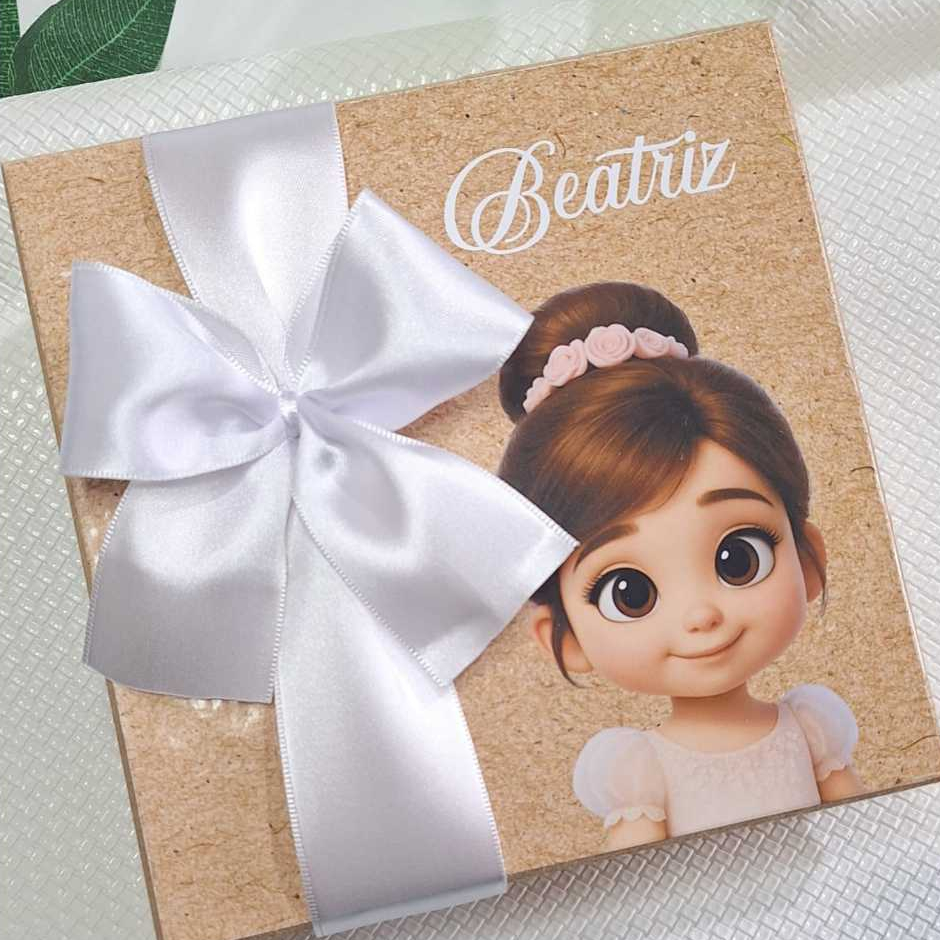 Caixa Convite Daminha/Florista 15x15x5 de Casamento Personalizada em MDF