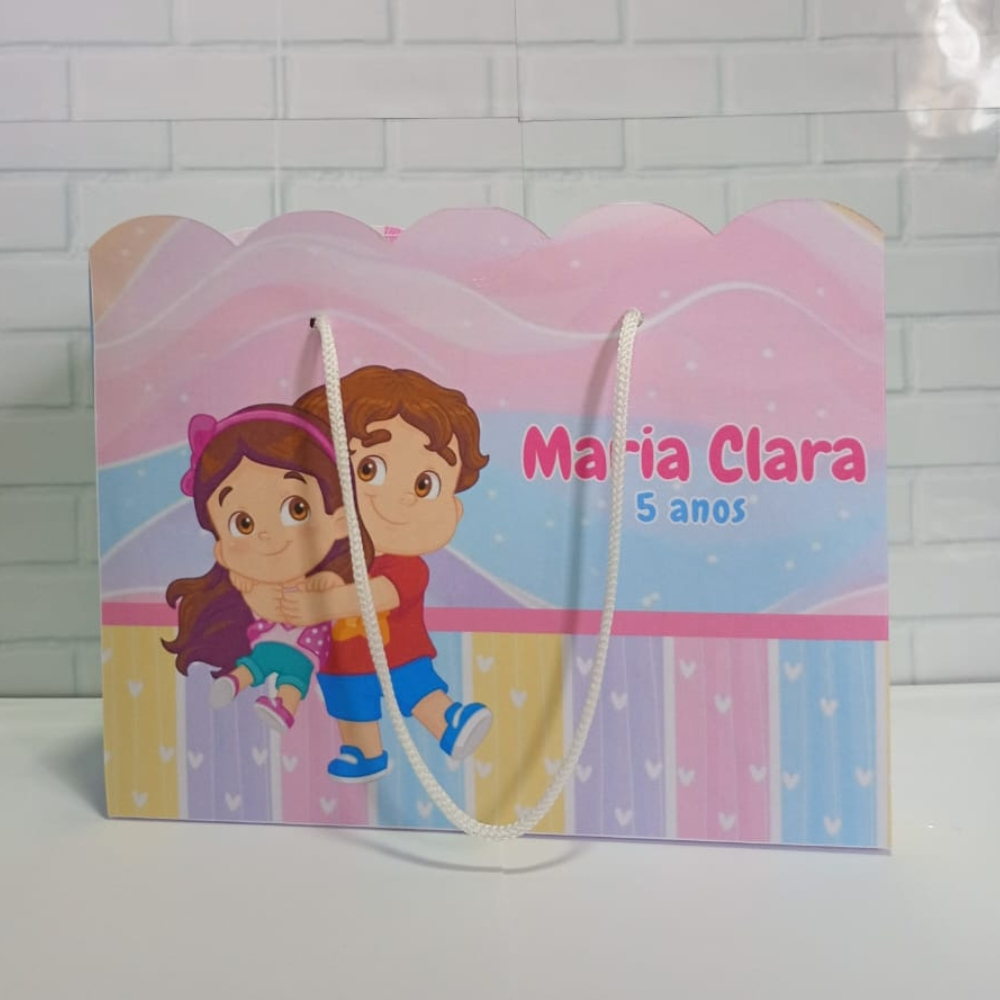 Sacolinha G Surpresa (20x15x7cm)  Maria Clara e JP Personalizada  Lembrancinhas de Aniversário - PEGUE E MONTE