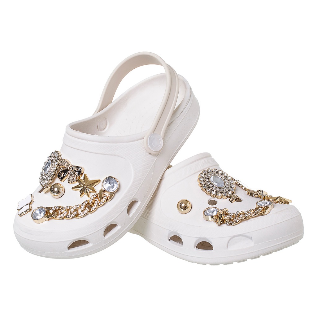Sandalia Babuche feminina com Pins Apliques Botons Babuche Exclusivos Conforto