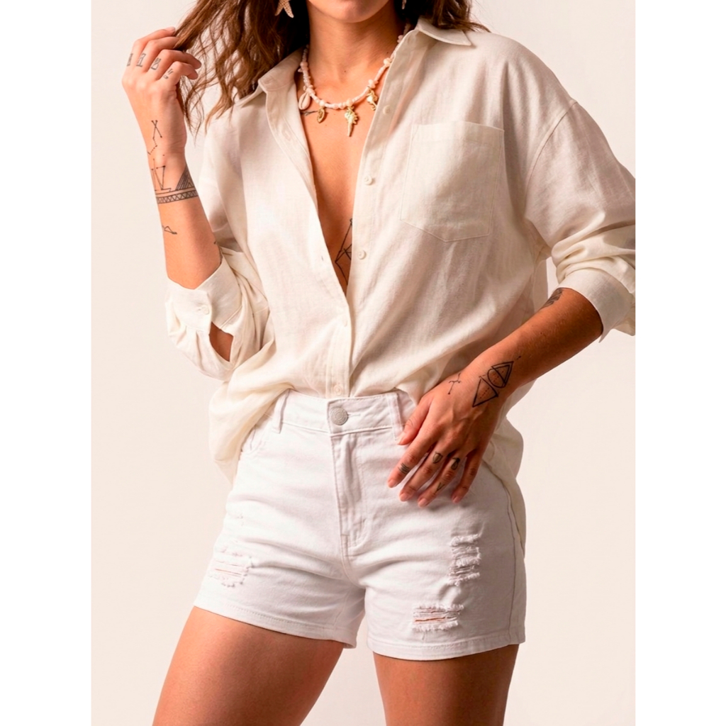 Shorts Feminino Branco de Sarja com Rasgos Bolso Faca Elastano 952941
