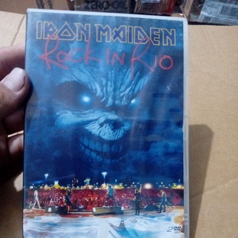 Dvd Iron Maiden Rock in Rio faltando um disco só contém o disco 2 raridade em bom estado preço  mais em conta