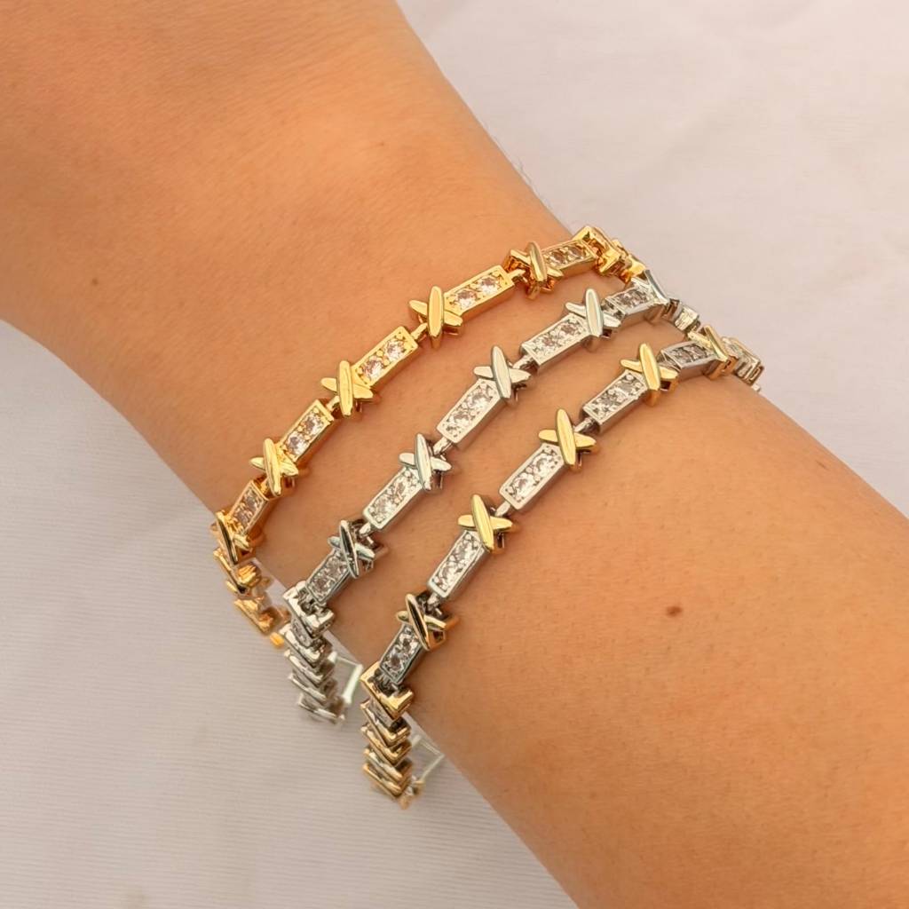 (Semi Joia) Pulseira Bracelete X Prata e ouro18k Duo Mix Zircônias Inspiração Luxo Presente Dia Namorados Elo Removivel
