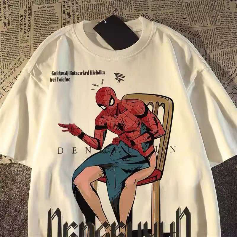 Camiseta Unissex Algodão Puro Modelo Oversize Solto, Estampa Retrô Humorística Homem-Aranha Sentado, Camiseta Streetwear