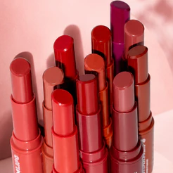 BATOM CHARM LIPS RUBY ROSE COR INTENSA SEMI MATTE AVELUDADO