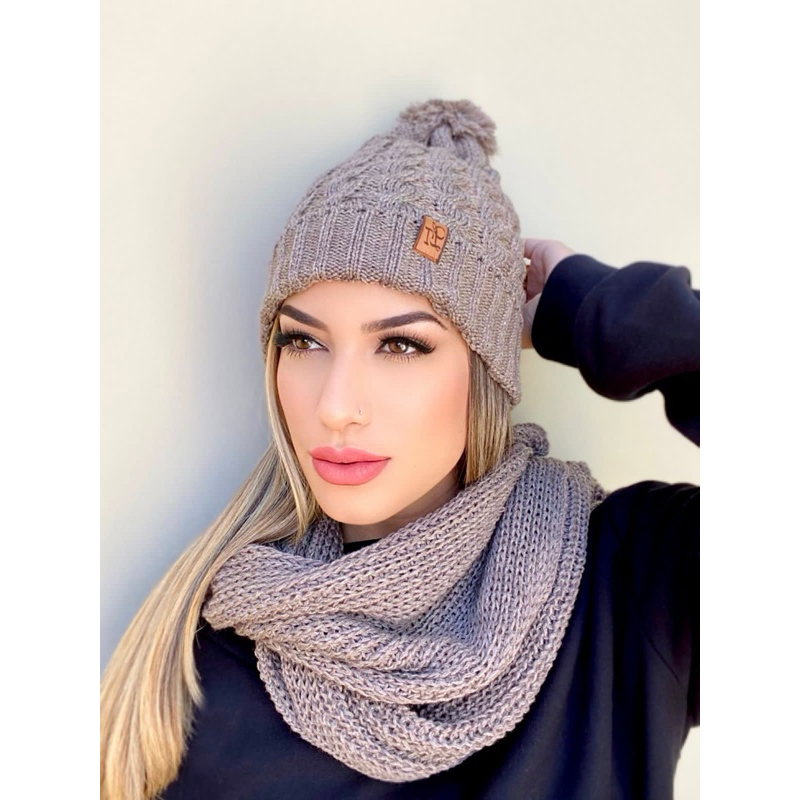 Conjunto Gorro Touca + Gola Cachecol Infinito Tricot Lã  Macio Tendência Inverno Moda POMPOM