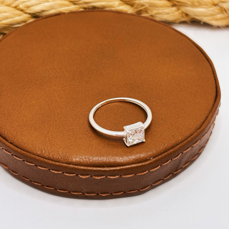 Anel Solitário Moissanite Quadrado 6,2mm Prata 925 Feminino Sofisticado · foto 2