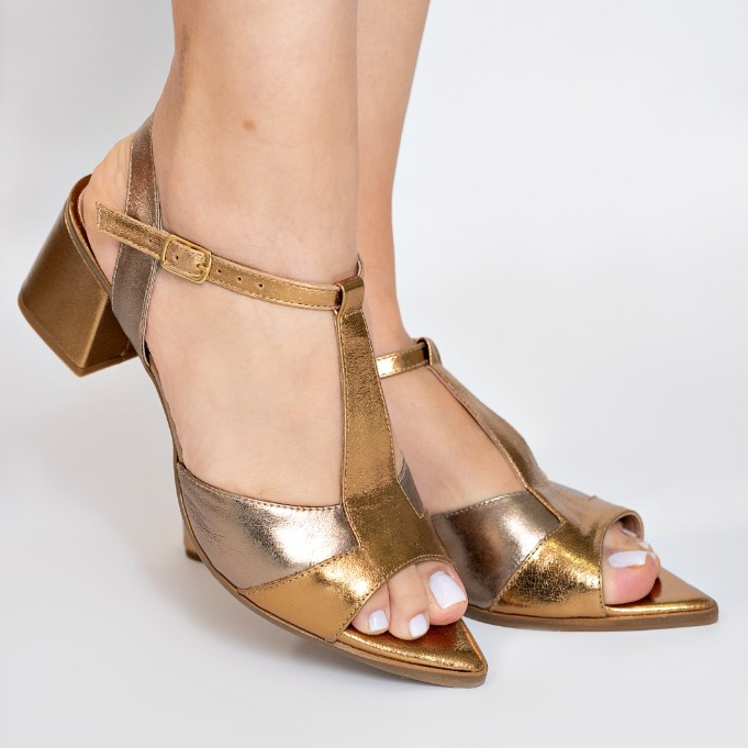 Sandália Feminina em Couro Legitimo Bicolor Bico Folha Salto Bloco Médio 6cm Elegante e Confortável Nova Coleção