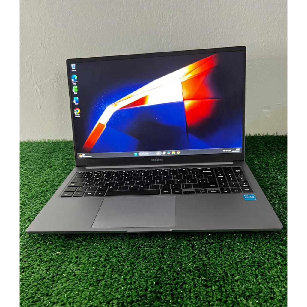 Notebook Samsung Galaxy Book 4 | Intel i5-1315U | 08gb de Ram | SSD NVMe de 512gb | Tela Full HD 15,6 pol. | Excelente!