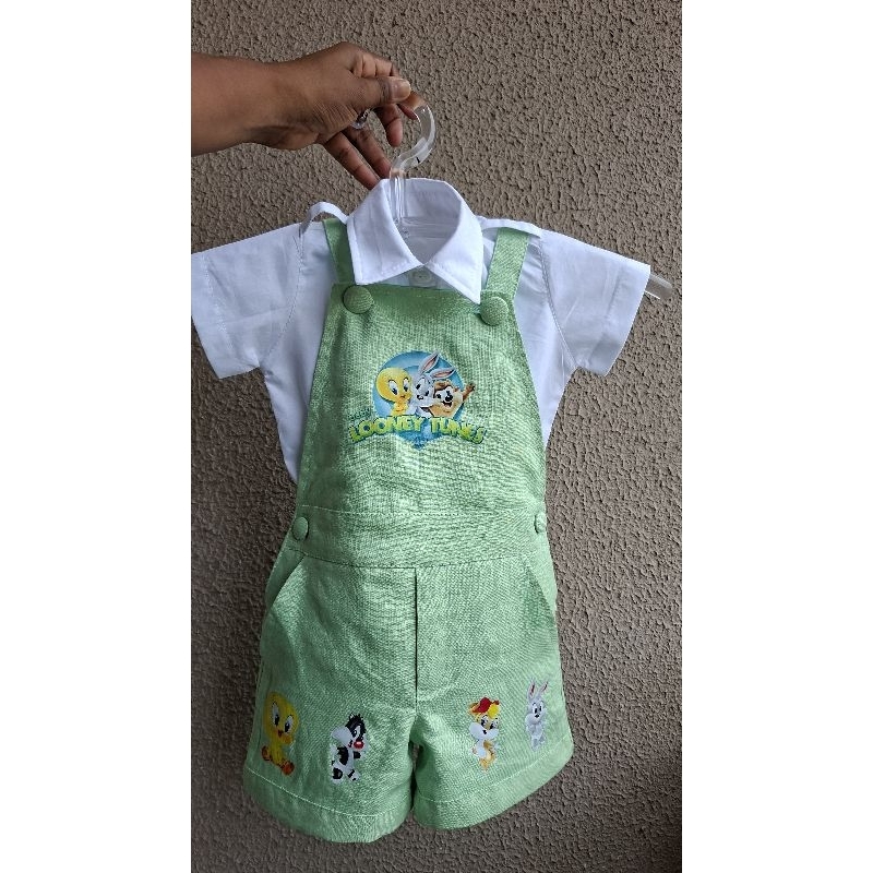 Jardineira looney tunes/jardineira bebê/jardineira personalizada/fantasia baby looney tunes verde