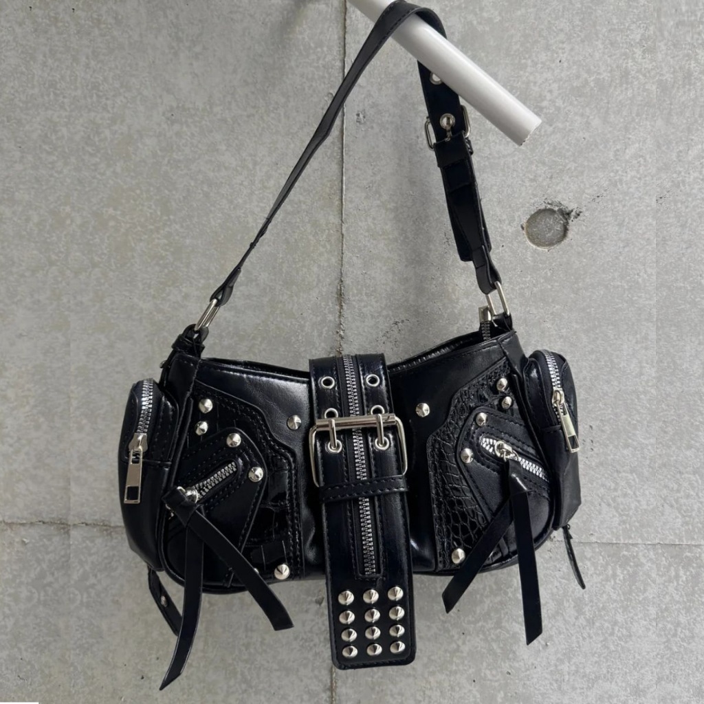 Bolsa Feminina De Ombro Shoulder Bag Rock Punk Y2K com Tachas Fivela e Zíper Preta Estilo Gótica