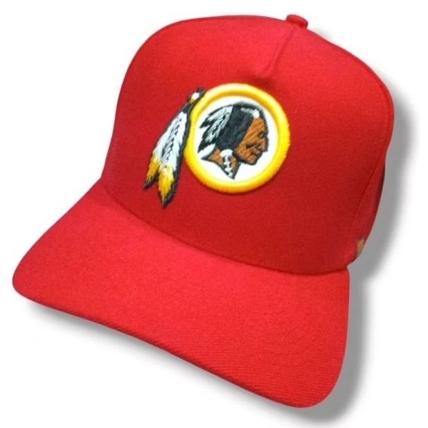 boné cap Redskins, aba meia reta, bordado, modelo Snapback atacador regulável , unissex esportivo, retrô