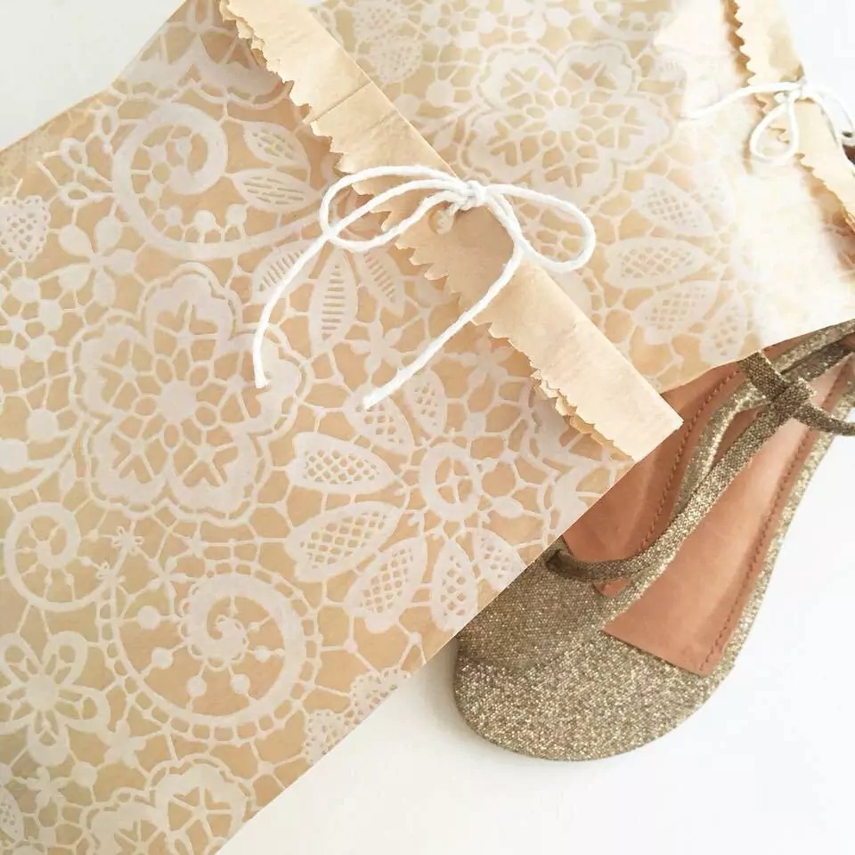 50 Saquinhos Havaianas Casamento – Porta Chinelo Lembrancinha para Convidados (Somente Saquinhos)