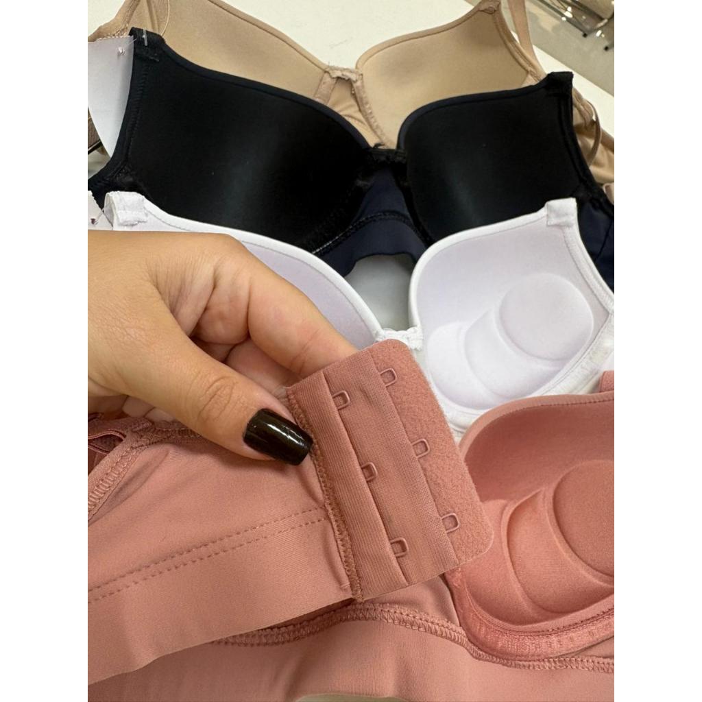 Detalhes do Sutiã premium  liso básico com bojo  estruturado, alças ajustáveis,fecho traseiro reforçado