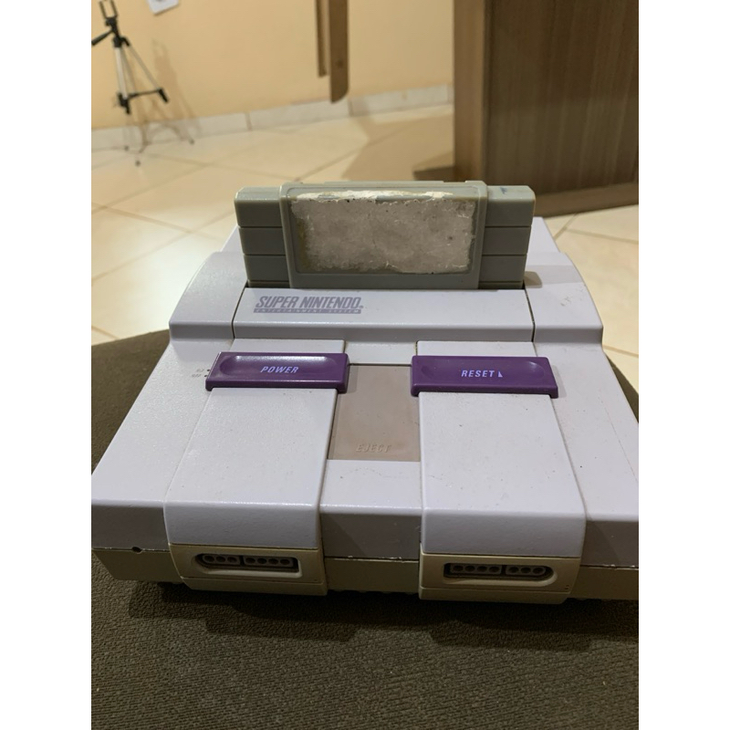 super Nintendo usado tem duas fita  não sei se funciona
