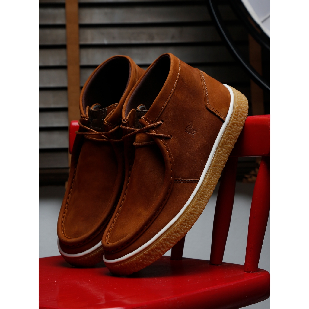 Cacareco Masculino em Couro Nobuck Casual Elegante Atemporal