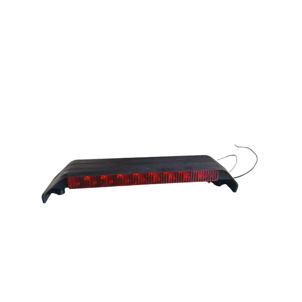 Break Light Luz De Freio Fiat Uno Vivace 11/21. COD DA PEÇA: 100179225