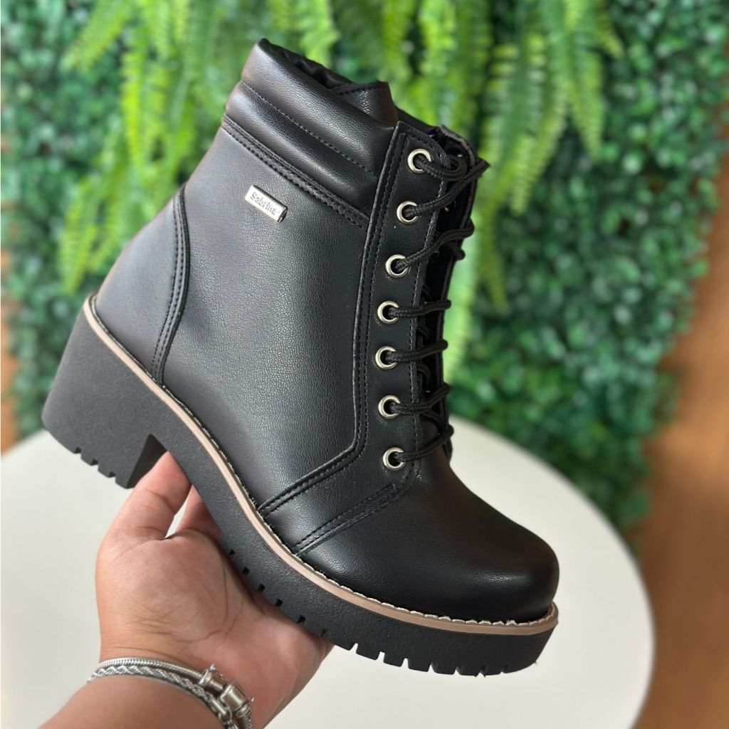 Bota coturno preta feminina cano curto solado extremamente confortavel leve e macia se molda perfeitamente ao pe