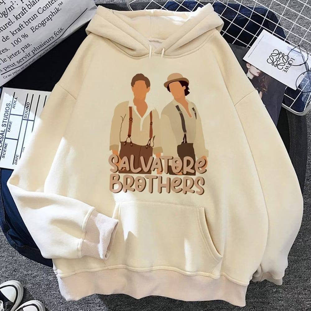 Blusa Moletom Canguru  Brothers Escrita em Bege Irmãos Salvatore Casaco Série The Vampire Diaries