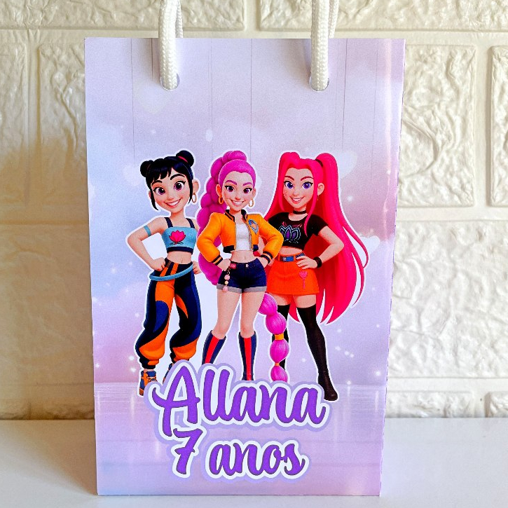 SACOLAS MONTADAS PERSONALIZADAS GUERREIRAS DO K-POP / SACOLA/SACOLINHA/LEMBRANCINHA/TEMA/KPOP