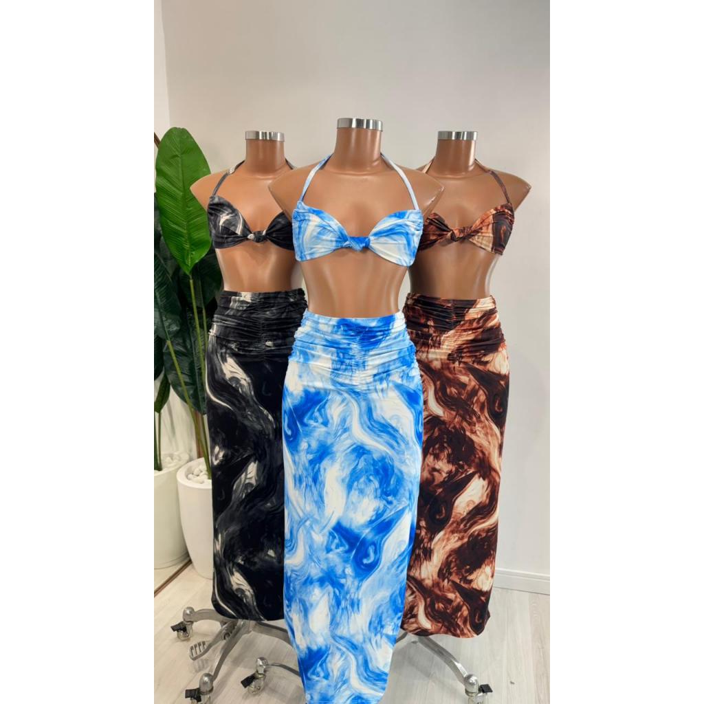 CONJUNTO MIRELA Conjunto feminino estampado mesclado drapeado efeito empina bumbum azul tie dye cropped saia midi longa